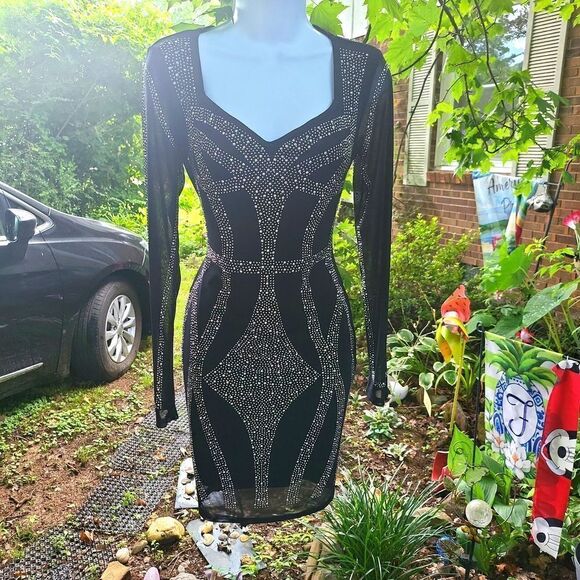 nwot Black with shiny crystals and mesh sleeves with adorned crystals, - Picture 1 of 14